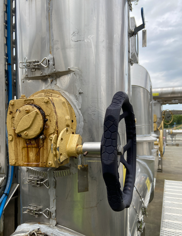 Fixed hand wheel in production